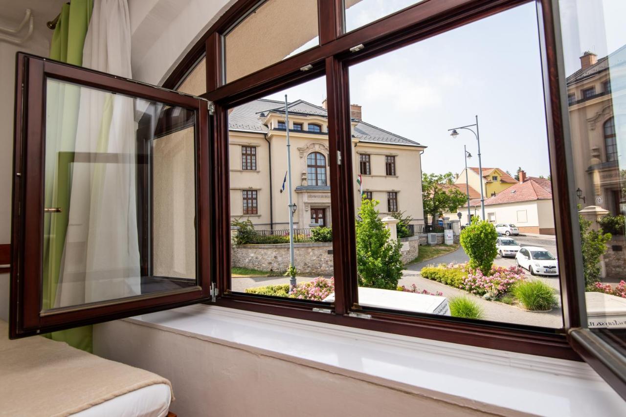 Fenyes Vinorium Bed & Breakfast Sopron Eksteriør bilde
