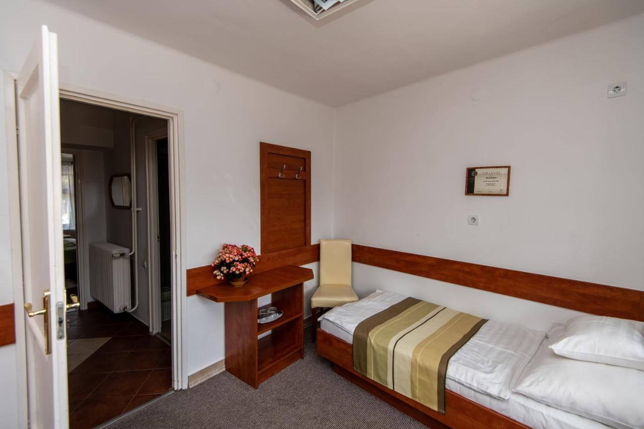 Fenyes Vinorium Bed & Breakfast Sopron Eksteriør bilde